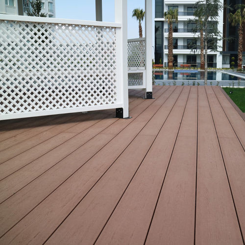 Lame de terrasse en composite bois - 14025 - Arline Composite - aspect bois / rainurée / antidérapante