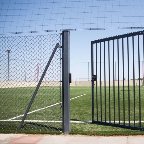 Terrain de football pour espace public - THE PITCH - Metalu Plast
