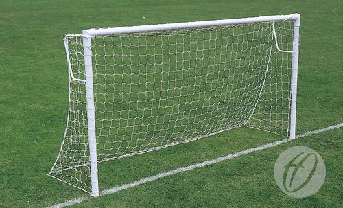 But de football en métal - FBL-147 - Harrod Sport - transportable / à sceller / blanc