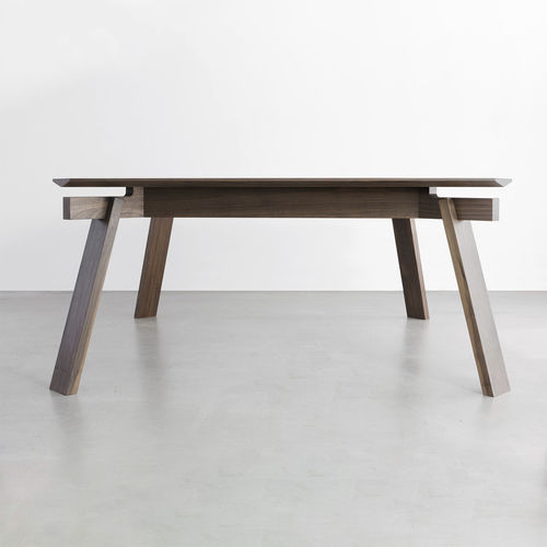Table contemporaine - VERSO QUADRO - LANDO - en bois massif / avec piètement en bois / rectangulaire