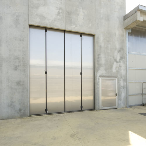 Porte industrielle en acier inoxydable - HING - Moreschi Chiusure Industriali S.r.l. - accordéon / en acier galvanisé / en mousse de polyuréthane
