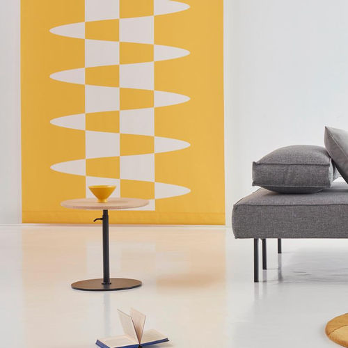 Table d'appoint contemporaine - Kiffa  - INNOVATION LIVING - en chêne / avec piètement en acier / ronde