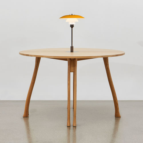 Table contemporaine - PH Axe - ToneArt Interior - en stratifié / avec piètement en chêne / ronde