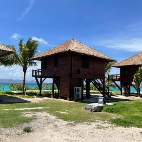 Maison préfabriquée - THE HIDE OUT - PT-Touchwood - bioclimatique / contemporaine / avec terrasse