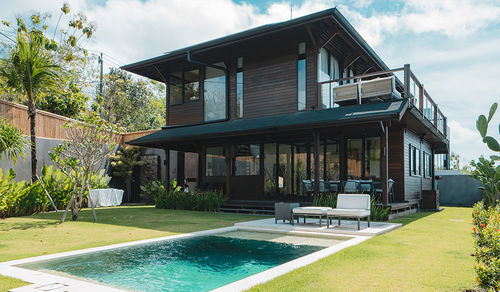 Maison préfabriquée - VILLA KRAGERO - PT-Touchwood - bioclimatique / contemporaine / avec terrasse