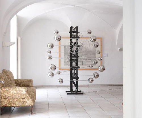 Horloge classique - Pendulum Machine - The Moving Mechanics Company AG - sur pied / analogique / en métal