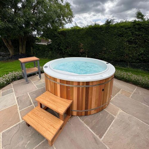 Spa encastré - Premium WIFI - Urban Cedar Hot Tubs and Saunas - hors-sol / rond / 5 places