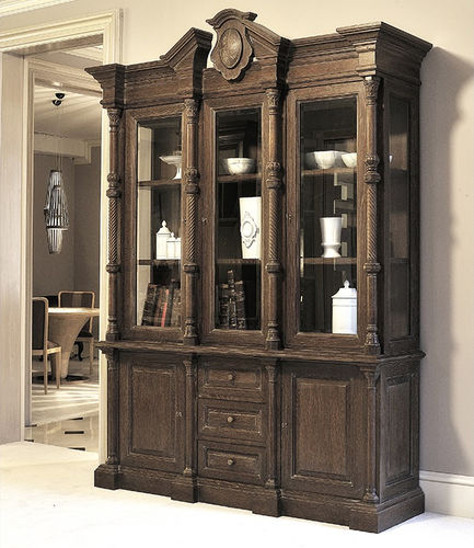 Bibliothèque classique - L 1517 - ANNIBALE COLOMBO - en chêne / sur mesure / avec rangement