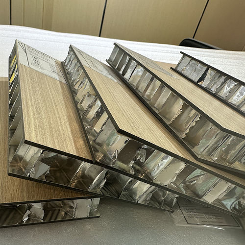 Panneau sandwich pour bardage - Changzhou Zhongtian Fire-proof Decorative Sheets Co., Ltd. - pour façade / pour agencement intérieur / pour cloison