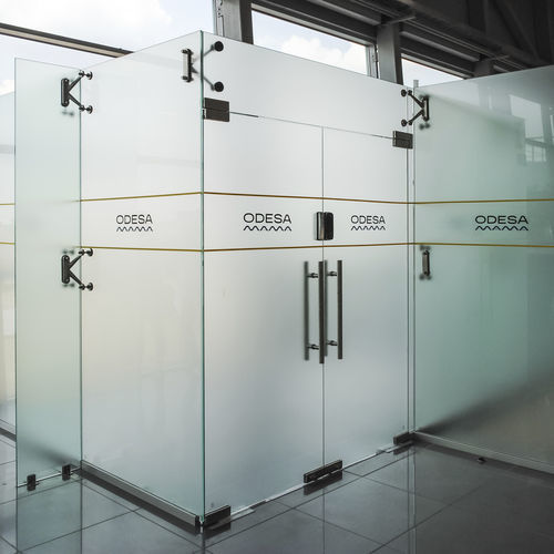 Cloison fixe - PARITET LLC - en verre / professionnelle / à usage industriel