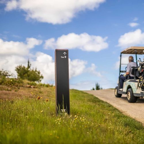 Mât pour signalisation routière - ROYAL DIRECTIONAL BEACON - Floema - en plastique recyclé / pour terrain de golf