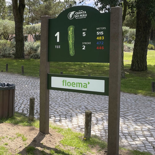 Panneau signalétique en composite - CLASSIC TEE SIGN - Floema - en aluminium / en HPL / en plastique recyclé