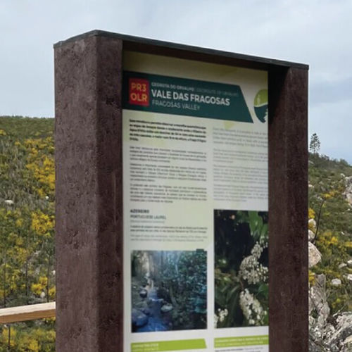 Panneau d'information pour espace public - FLOEMA - Floema - pour les zones urbaines / en HPL / en plastique recyclé