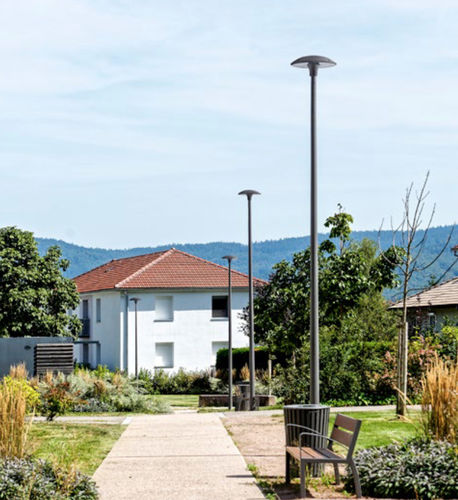 Lampadaire en fonte d'aluminium - AXESS - ECLATEC International - urbain / de jardin / contemporain
