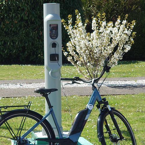 Station de recharge pour smartphone - UNIVERSO - ECLATEC International - pour vélos électriques / USB / sécurisée