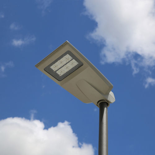Lampadaire en fonte d'aluminium - ZELDA - ECLATEC International - urbain / contemporain / avec diffuseur en verre trempé