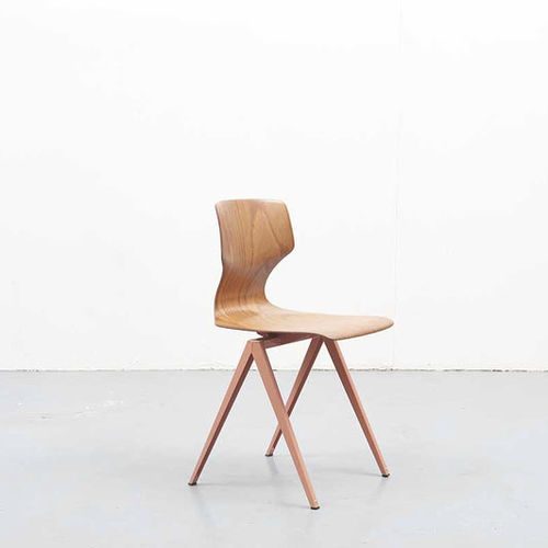 Chaise design scandinave - Galvanitas S19 - cartel de belleville - d'intérieur / en contreplaqué / avec piètement en acier laqué