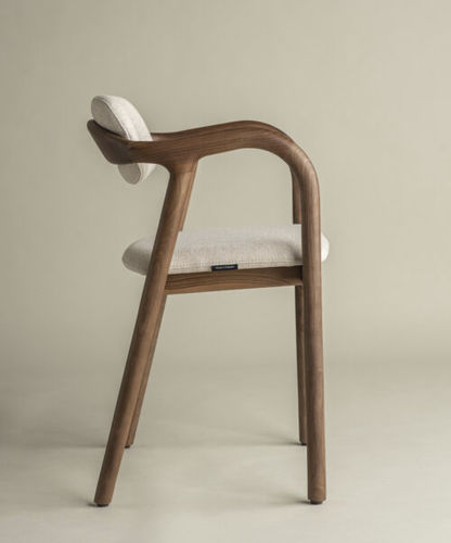 Chaise contemporaine - Mosso Comfort - Pommier Furniture - d'intérieur / en tissu / avec piètement en chêne