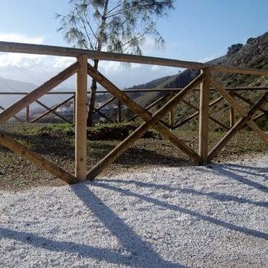 Clôture à panneaux - Maderas Menur - résidentielle / en bois / droite