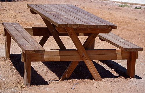 Table de pique-nique contemporaine - Maderas Menur - en bois / avec piètement en bois / rectangulaire