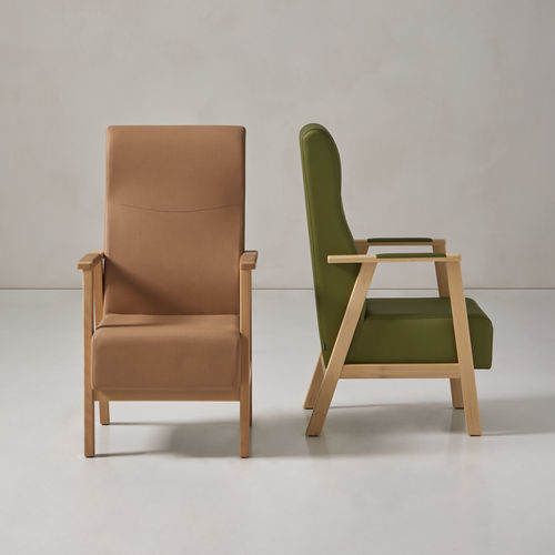 Fauteuil contemporain - UNNA - Seniorcare - en tissu / en hêtre / à oreilles