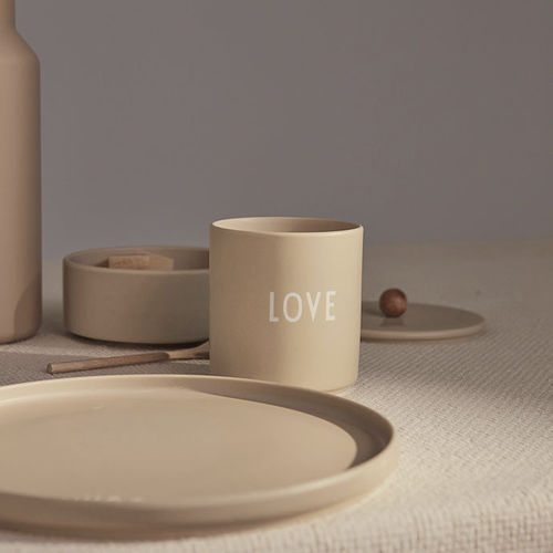 Tasse en porcelaine - Favourite - LOVE Collection - DESIGN LETTERS ApS