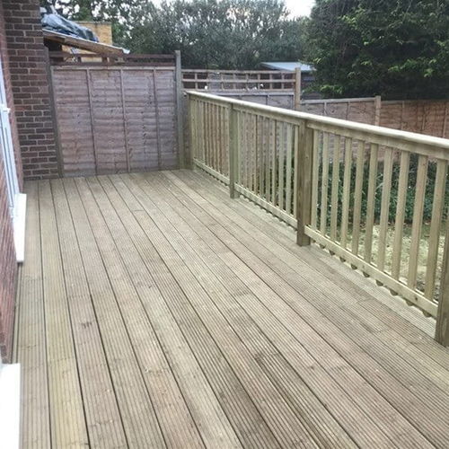 Lame de terrasse en bois - Jacksons Fencing - antidérapante / rainurée / résidentielle