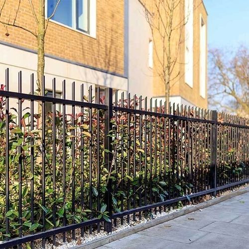 Clôture en treillis soudé - BARBICAN IMPERIAL® - Jacksons Fencing - résidentielle / professionnelle / industrielle