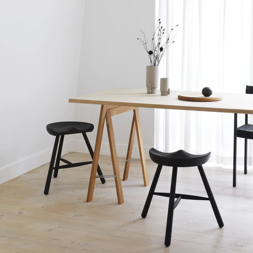 Tabouret contemporain - Shoemaker Chair™ no. 49 - FORM & REFINE - en chêne / en hêtre / en bois huilé