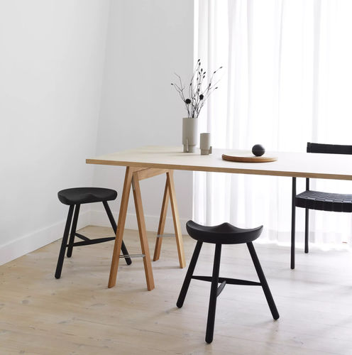 Tréteau contemporain - Austere  - FORM & REFINE - en chêne / en bois huilé / en chêne blanc