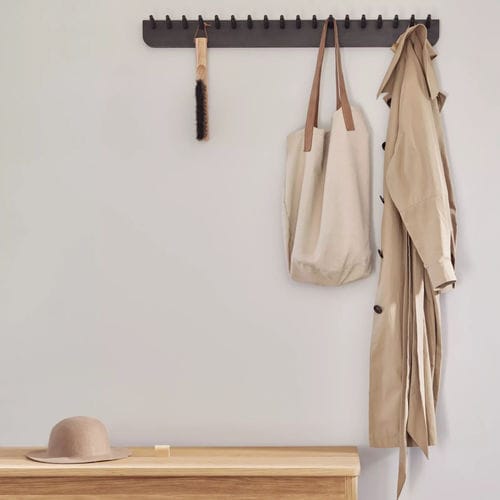 Patère contemporaine - Echo  - FORM & REFINE - en chêne / en chêne blanc / multiple