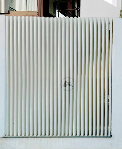 Brise-vue persienne - GRILLE 50100 - Axes in Excess - en métal / en aluminium / aspect métal