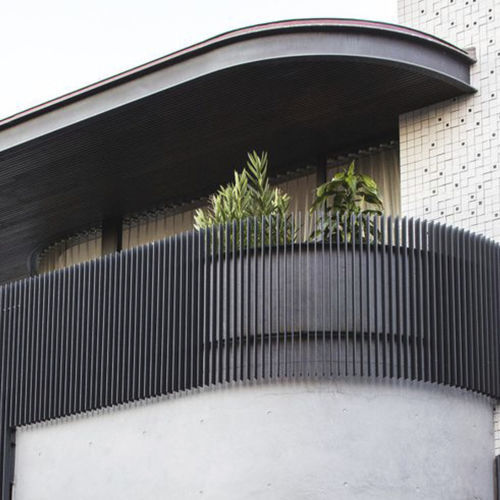 Brise-soleil en métal - S - Axes in Excess - en aluminium / aluminium / pour façade