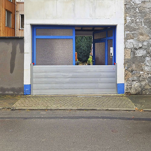 Barrière anti-inondation - MODI - Pellegrino S.r.l. - levante / en aluminium anodisé / pour porte