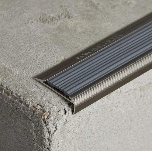 Nez de marche en aluminium - TPOS decorative material ltd. - antidérapant