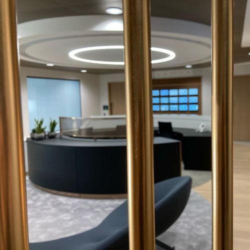 Poste de travail pour bureau - Specialist Joinery Group