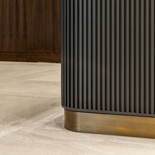 Plinthe noire - Specialist Joinery Group - dorée / en aluminium / en acier inoxydable