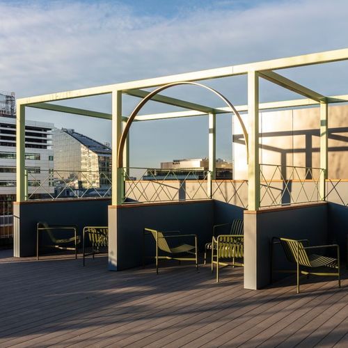 Pergola autoportée - Specialist Joinery Group - en métal / sur mesure / professionnelle
