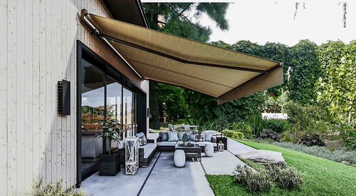 Store banne coffre - 210 - Lavia Outdoor Living Space - à projection / manuel / de terrasse