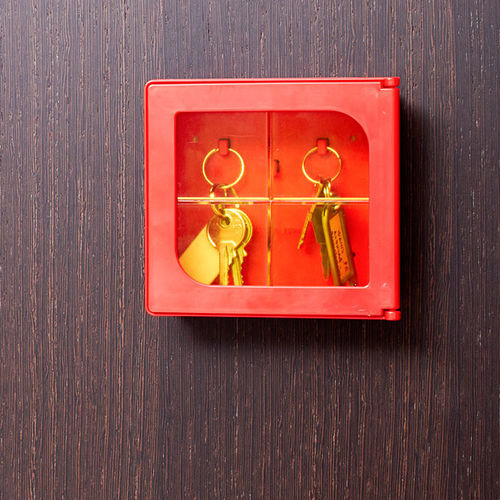 Armoire à clés professionnelle - Kibox - DAKEN SPA - en ABS / rouge