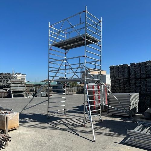 Échafaudage en aluminium - FİX İSKELE SANAYİ VE TİCARET ANONİM ŞİRKETİ - sur roulettes