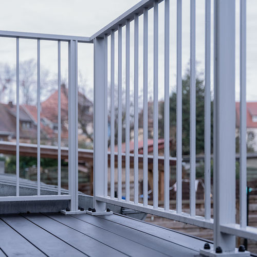 Garde-corps en aluminium - PROFEEL - Kordo garde-corps - à barreaux / d'extérieur / pour escalier