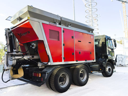 Camion malaxeur gravimétrique - G440 - Kimera srl - diesel / pour le béton