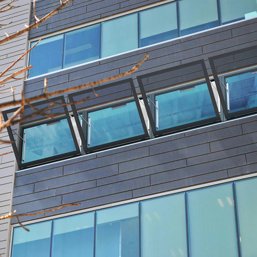 Trappe de désenfumage en EPDM - DEVEA - TRIA FRANCE - en aluminium extrudé / en verre / pour façade