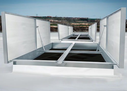 Trappe de désenfumage en aluminium - NATUS - TRIA FRANCE - en acier galvanisé / en aluminium extrudé / dispositif d'évacuation des fumées et de la chaleur