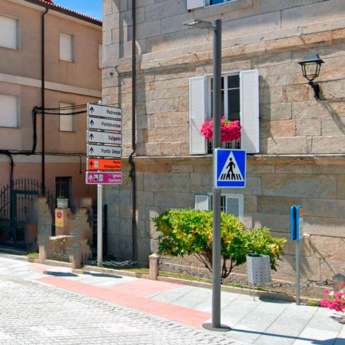 Lampadaire urbain - IDELNOR - contemporain / en acier galvanisé / en acier thermolaqué