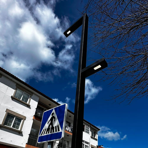 Lampadaire urbain - TOURO - IDELNOR - contemporain / en acier thermolaqué / en acier galvanisé