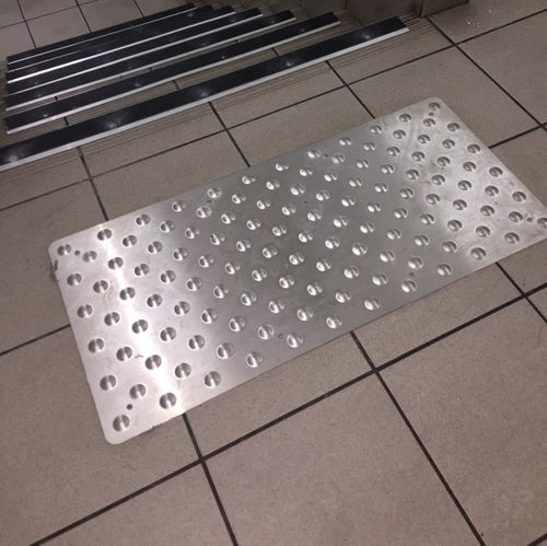 Dalle podotactile en inox brossé - BEVALUGR    - ADESOL - en aluminium