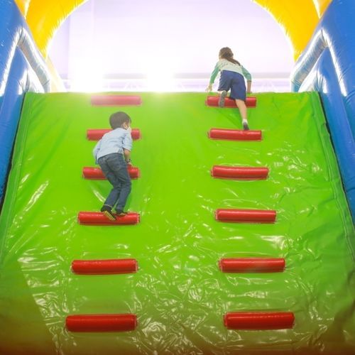 Mur d'escalade gonflable - SPI Global Play - fixe / pour établissement public / d'intérieur