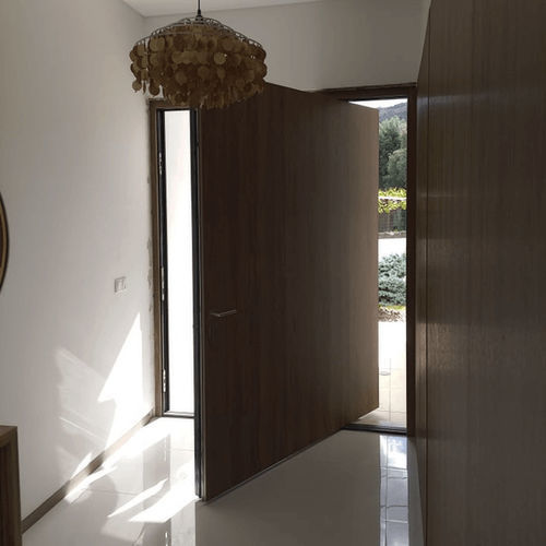 Porte d'entrée - Élégance - DHER - en bois / à pivot / contemporaine